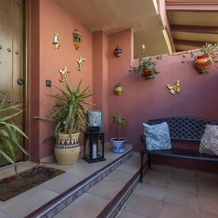 Apartamento Peaceful With Amazing Sea Views And Free Parking